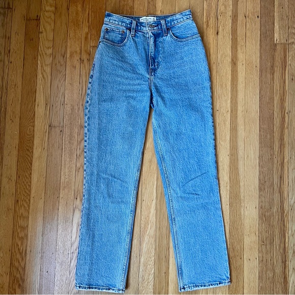 Curve Love Ultra High Rise 90s Straight Jean - Picture 1 of 4